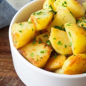 Receita de Batata Salteada na Manteiga - a famosa Batata Sauté, combina perfeitamente com almoço de Domingo.