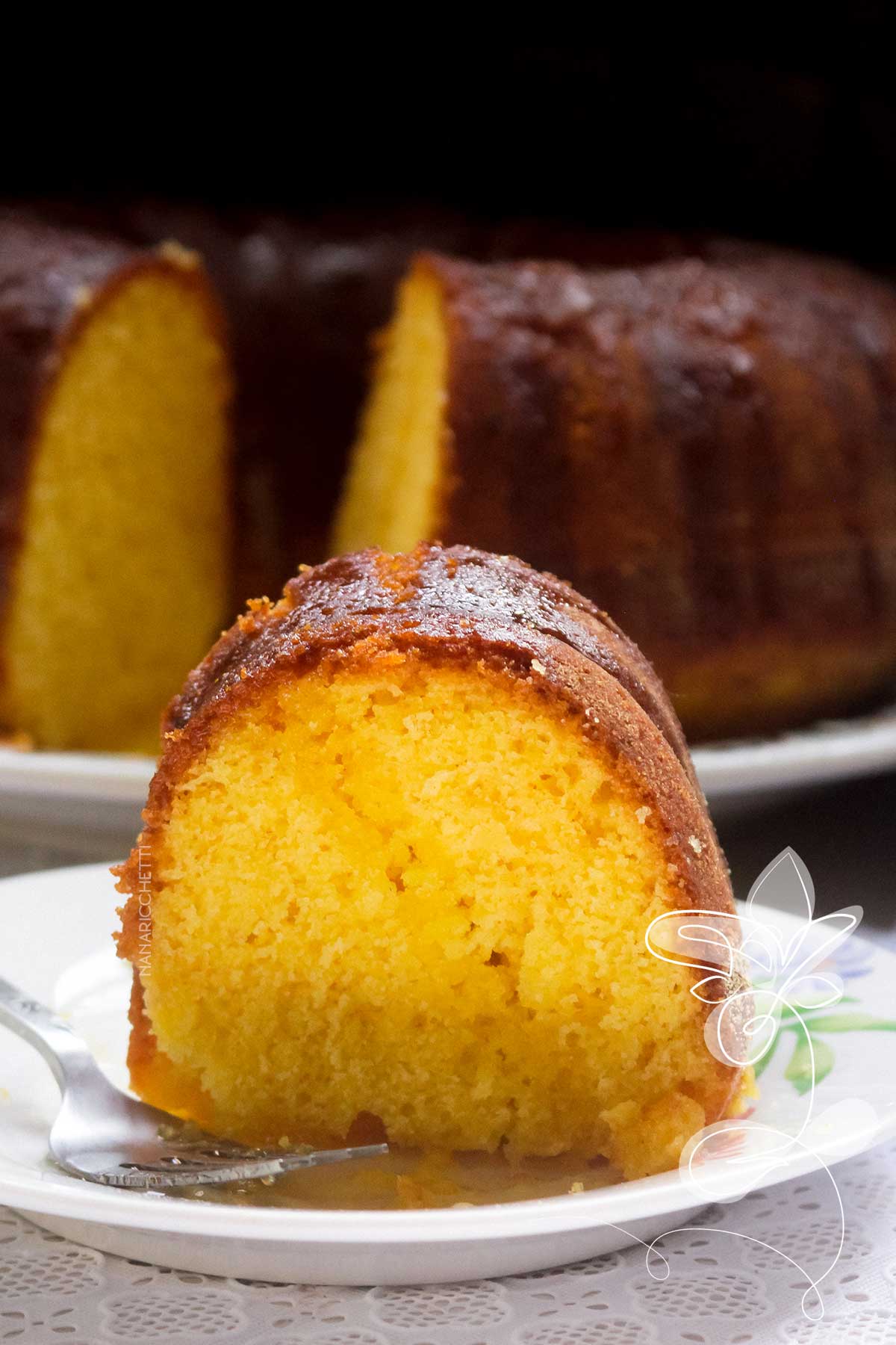 Receita de Bolo de Fubá com Suco de Laranja - para um lanche da tarde com direito a um café quentinho.