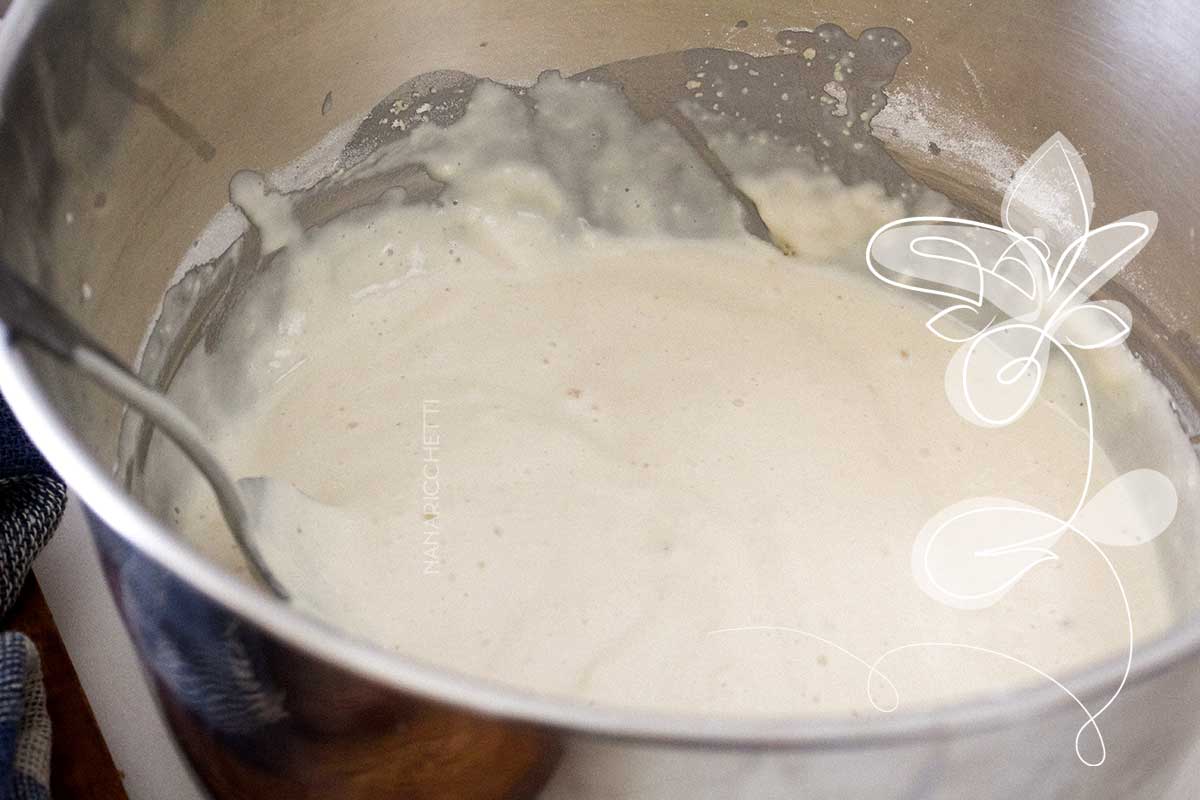 Receita de Pão de Leite - faça para o café da manhã ou lanche da tarde um pão caseiro delicioso e macio.