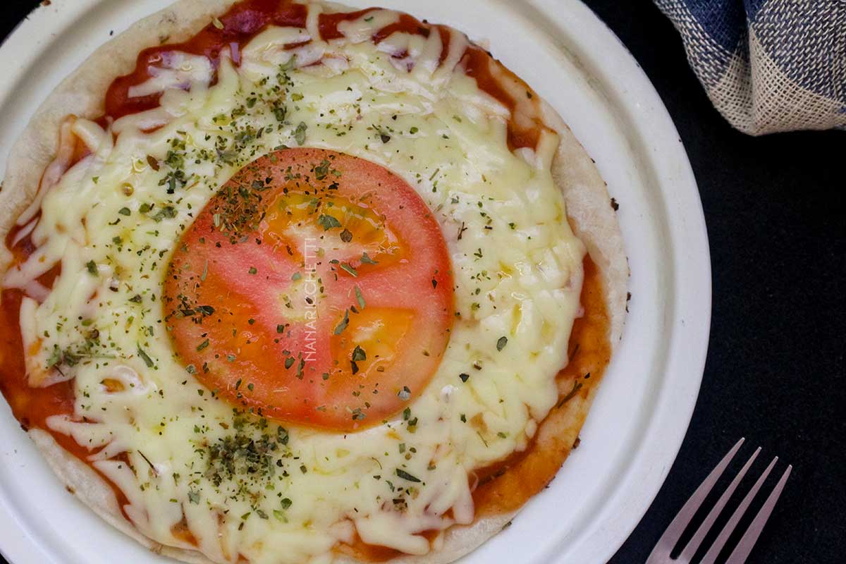 Receita de Massa de Pizza de Frigideira - faça um delicioso lanche para o final de semana.