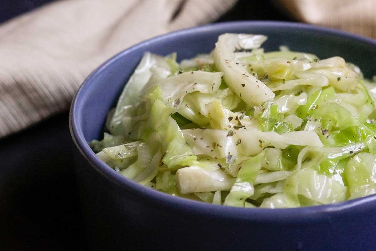 Receita de Refogado de Repolho - para servir no almoço ou jantar da semana da sua família.