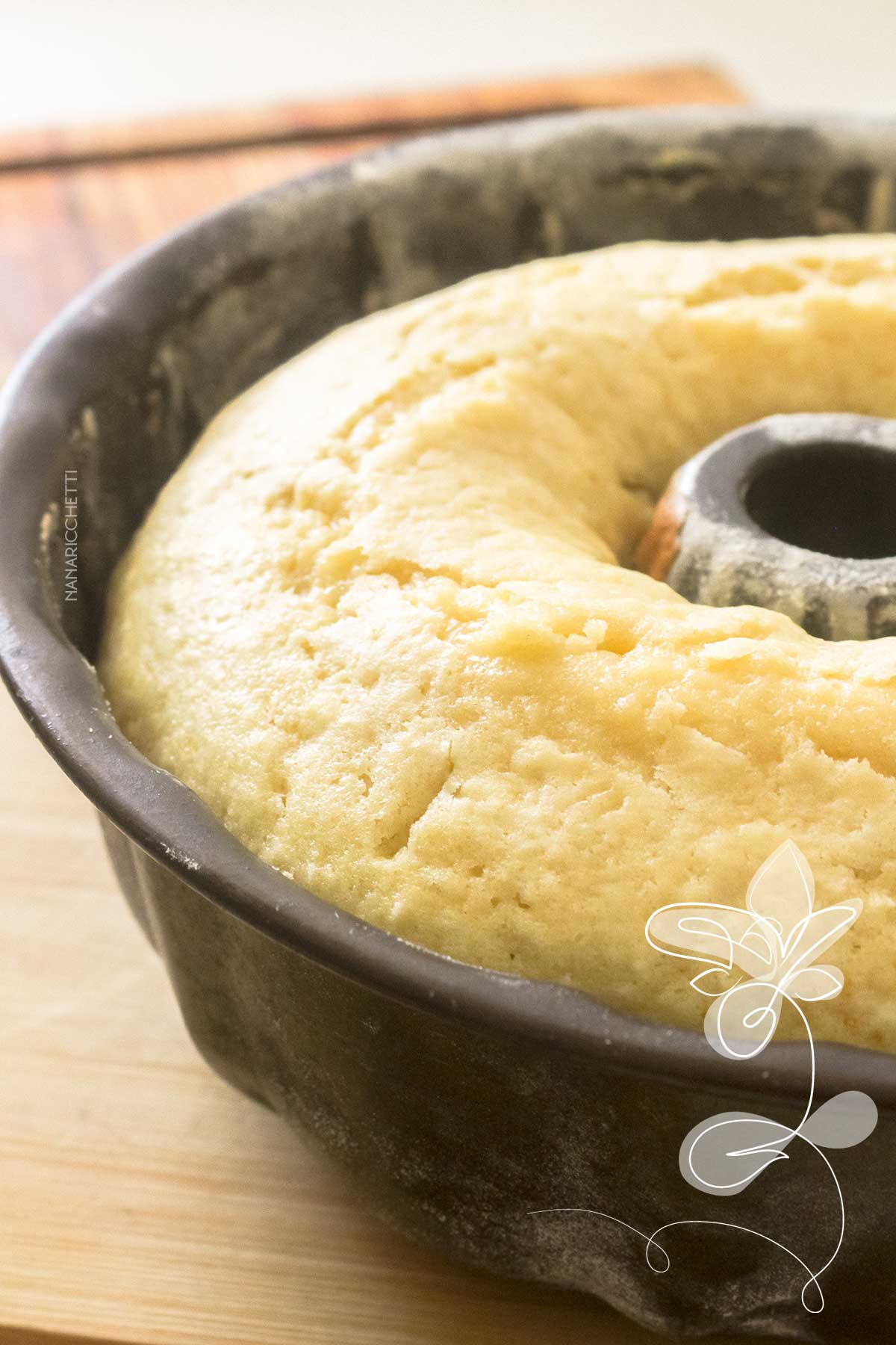 Receita de Bolo de Coco Ralado Simples - faça um café da tarde delicioso para os seus convidados.