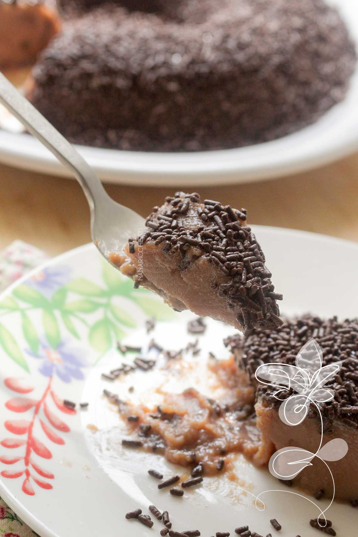 Receita de Brigadeirão de Forno - prepare uma sobremesa com chocolate para servir ou comemorar.