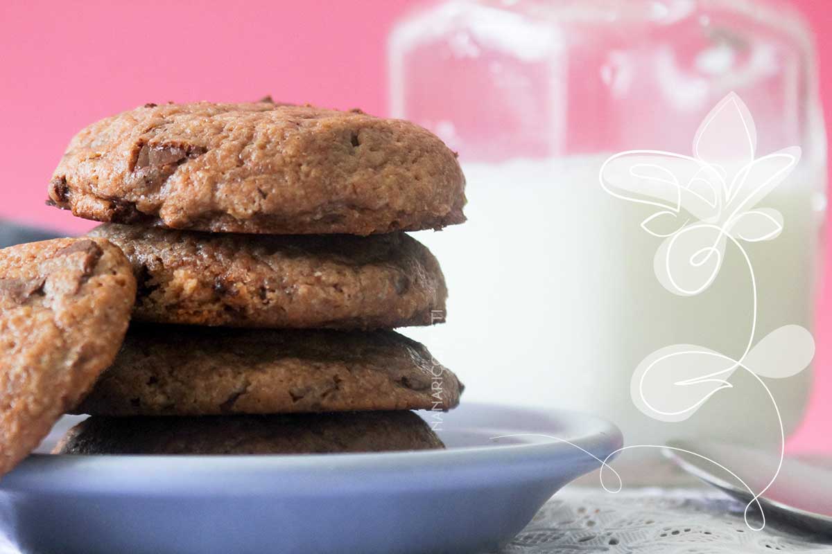 Receita de Cookies de Chocolate Americano - faça biscoito com gotas de chocolate para o lanche da tarde da criançada.