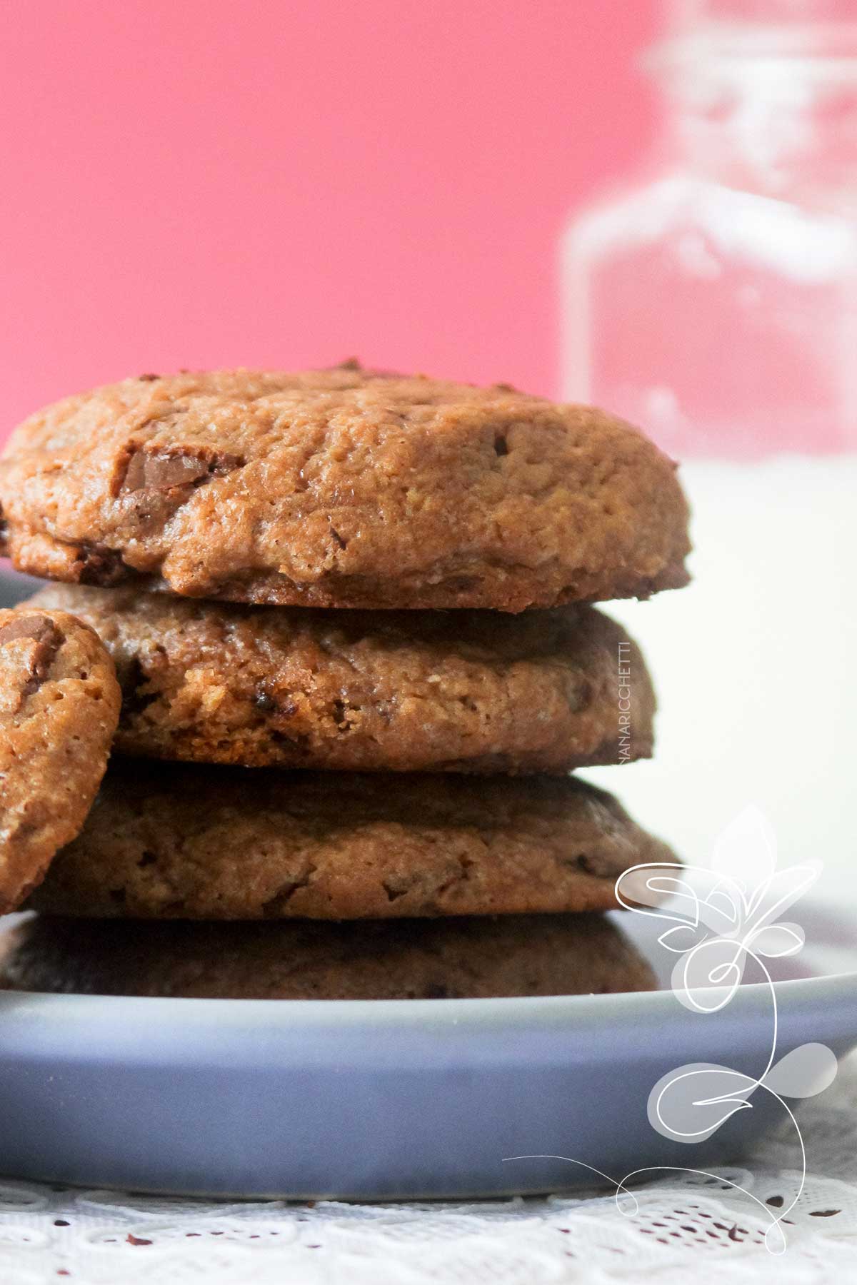 Receita de Cookies de Chocolate Americano - faça biscoito com gotas de chocolate para o lanche da tarde da criançada. 