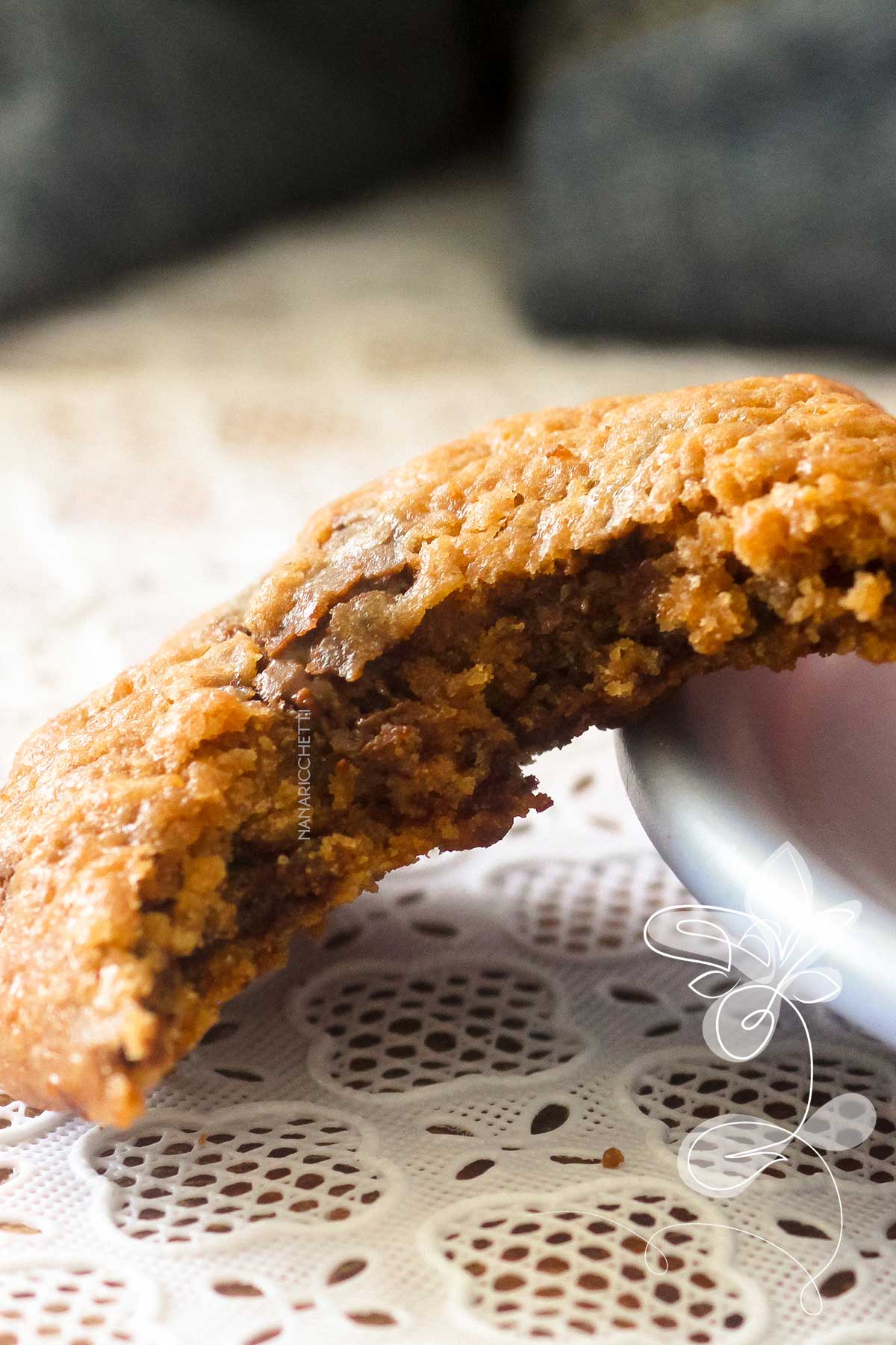 Receita de Cookies de Chocolate Americano - faça biscoito com gotas de chocolate para o lanche da tarde da criançada.