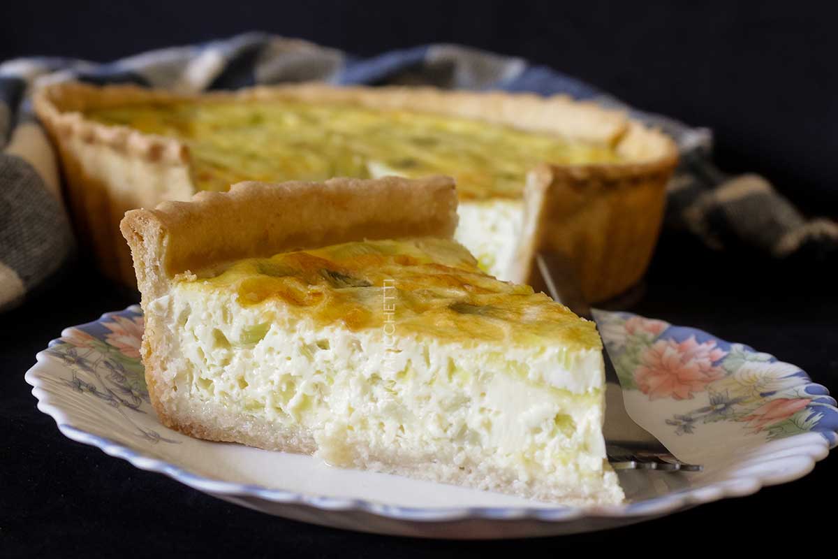 Receita de Quiche de Alho-poró com Queijo - nesses dias frescos de primavera, faça uma deliciosa torta caseira.