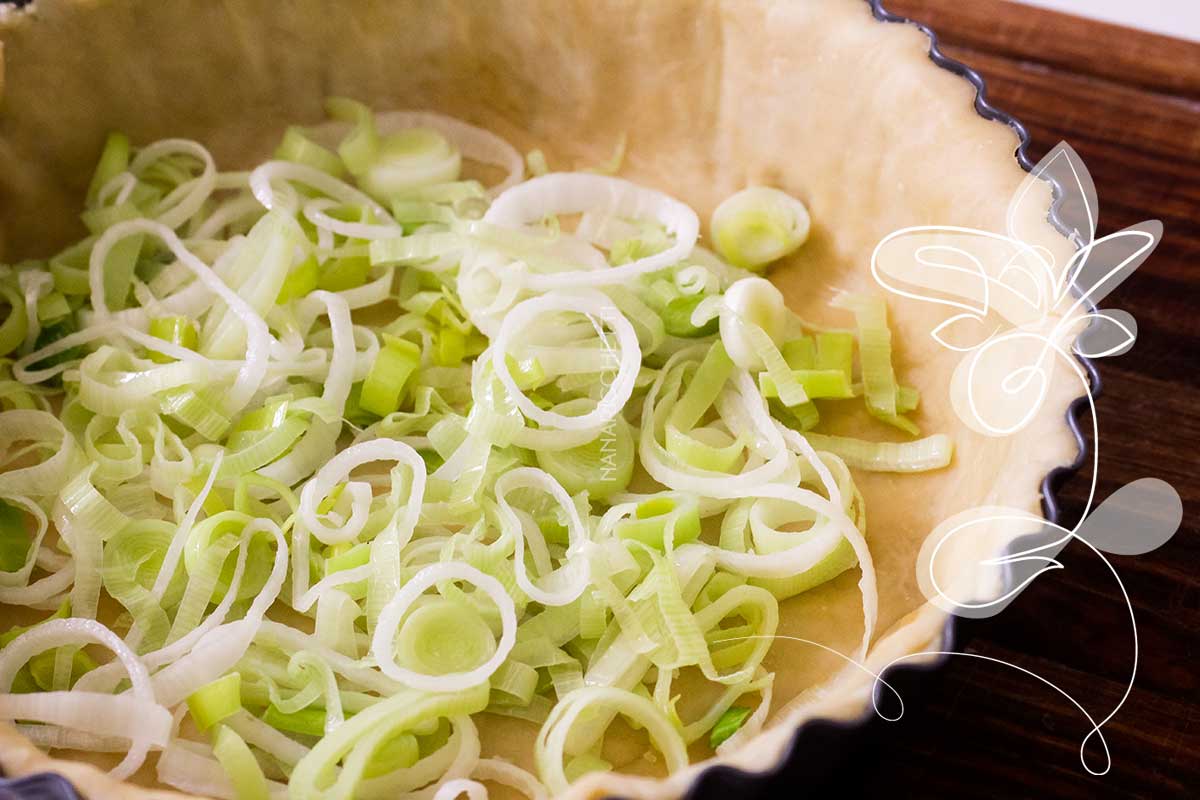 Receita de Quiche de Alho-poró com Queijo - nesses dias frescos de primavera, faça uma deliciosa torta caseira.