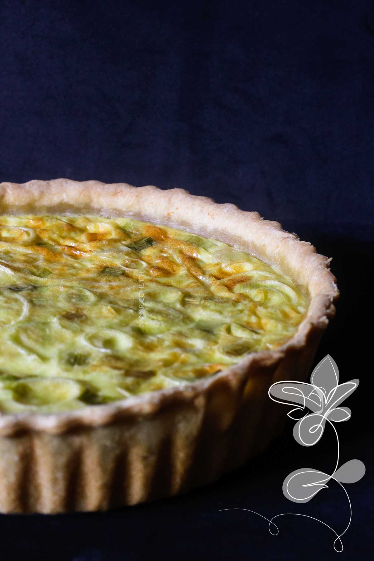 Receita de Quiche de Alho-poró com Queijo - nesses dias frescos de primavera, faça uma deliciosa torta caseira.