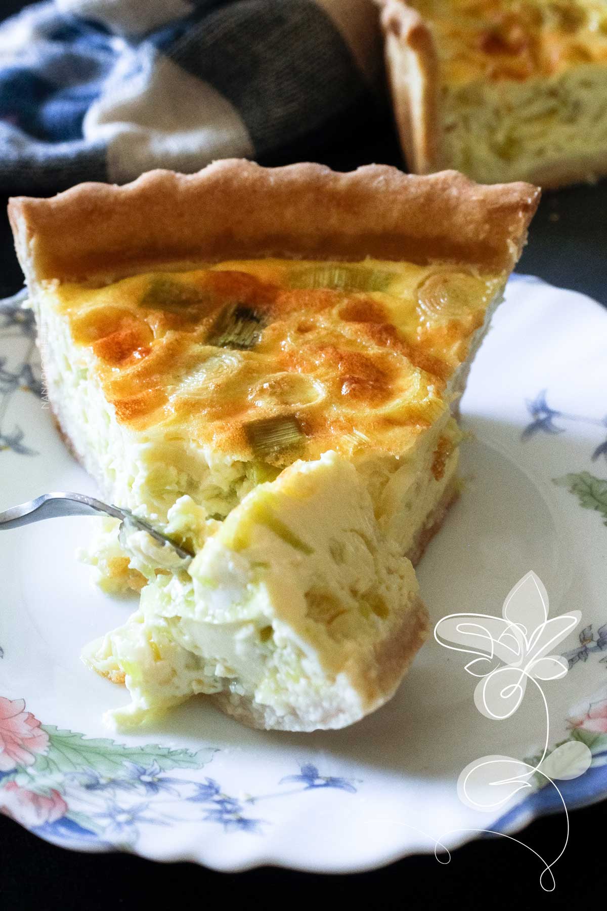 Receita de Quiche de Alho-poró com Queijo - nesses dias frescos de primavera, faça uma deliciosa torta caseira.