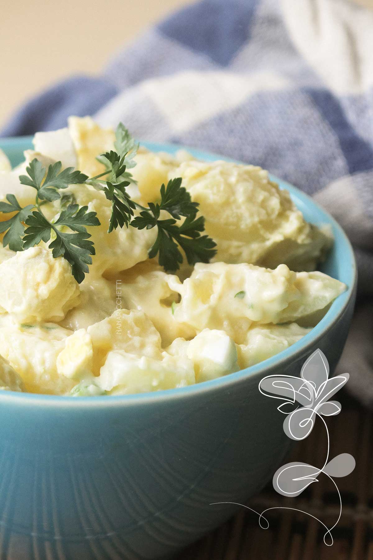 Salada de Batata com Ovos e Maionese