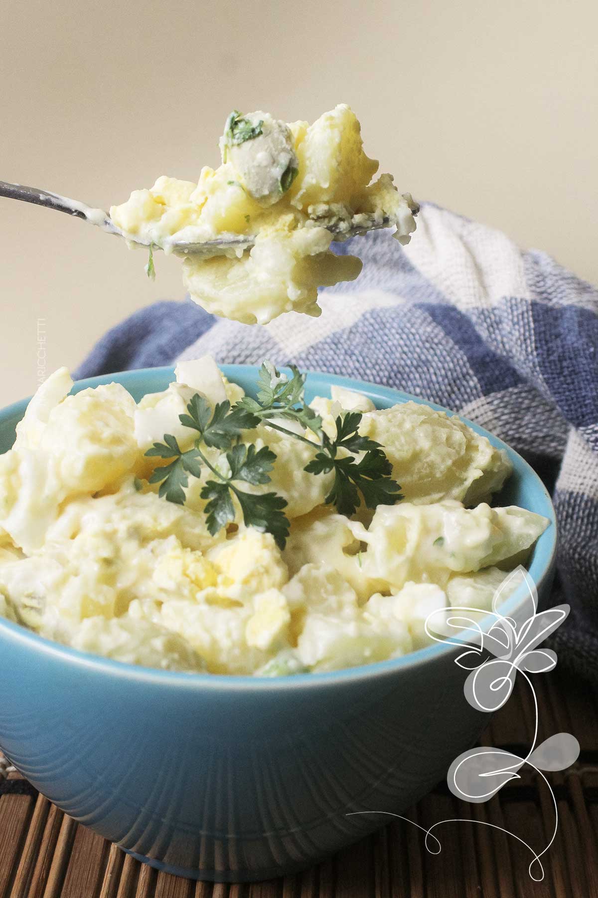 Salada de Batata com Ovos e Maionese