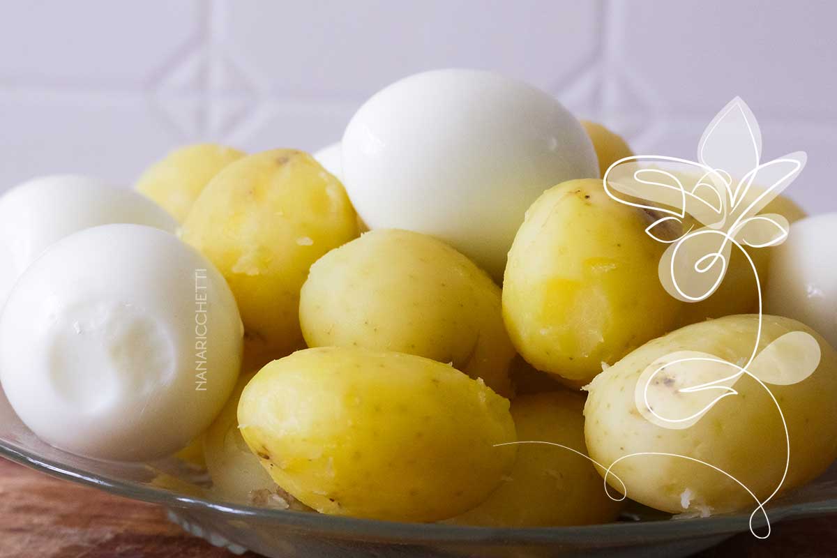 Salada de Batata com Ovos e Maionese