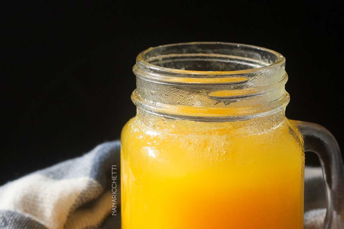 Receita de Suco de Laranja com Manga - uma bebida refrescante para qualquer hora do dia.