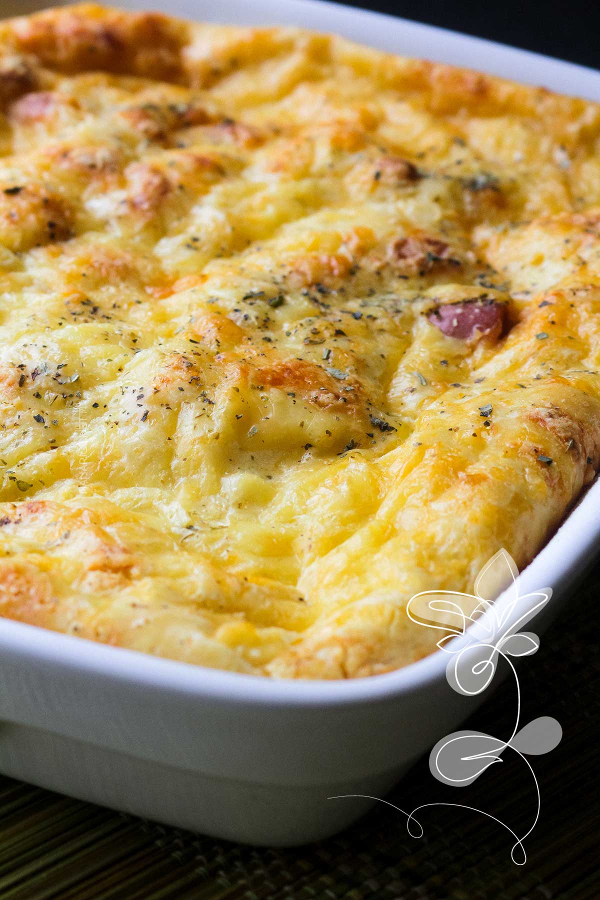 Receita de Torta de Salsicha de Liquidificador - faça um lanche caseiro rápido e fácil para o pessoal de casa.