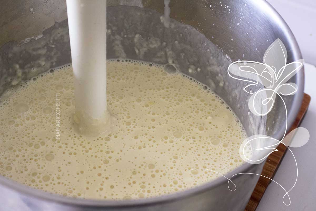 Receita de Torta de Salsicha de Liquidificador - faça um lanche caseiro rápido e fácil para o pessoal de casa.