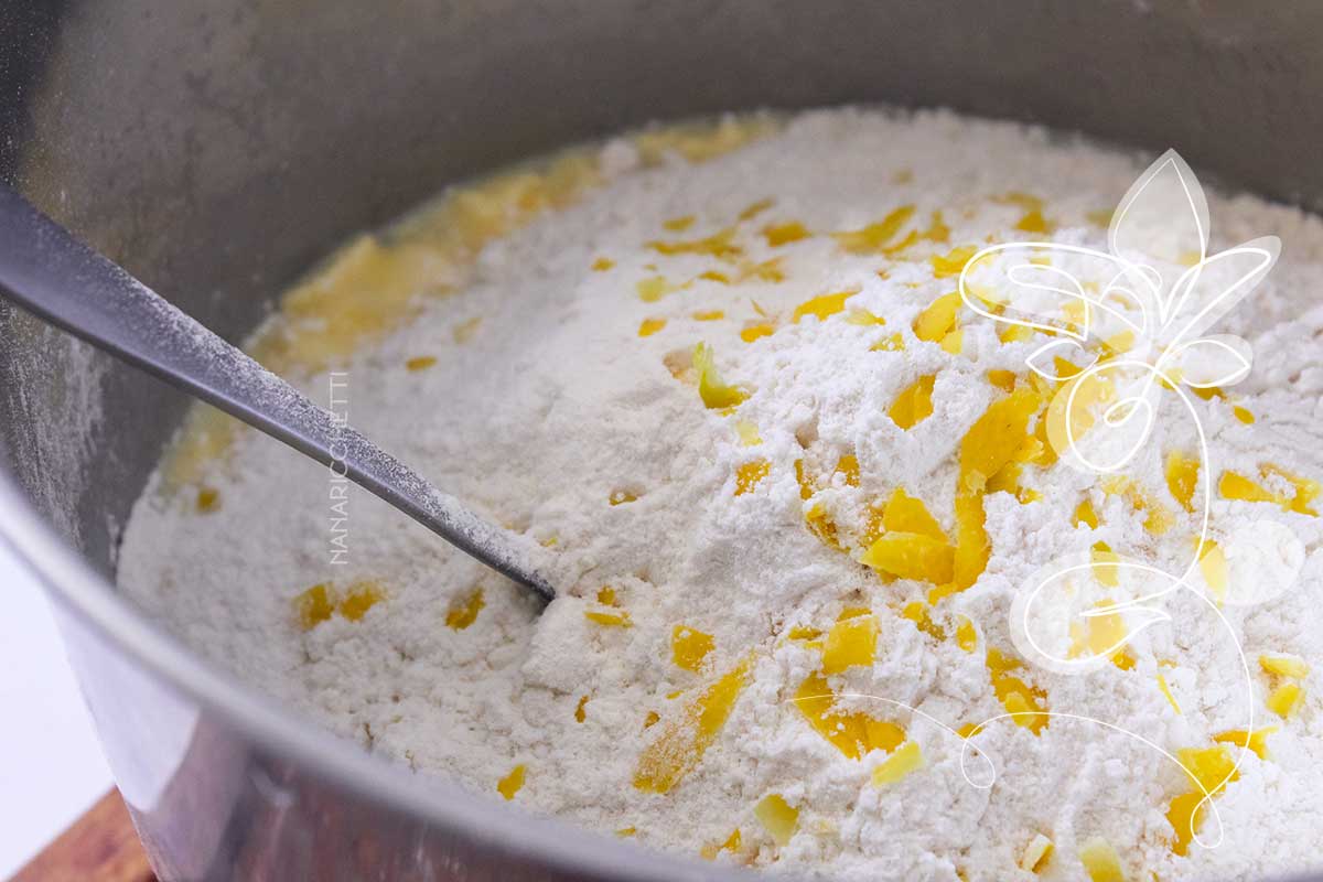 Receita de Bolo de Limão Siciliano - muito simples de fazer para servir no lanche da tarde.