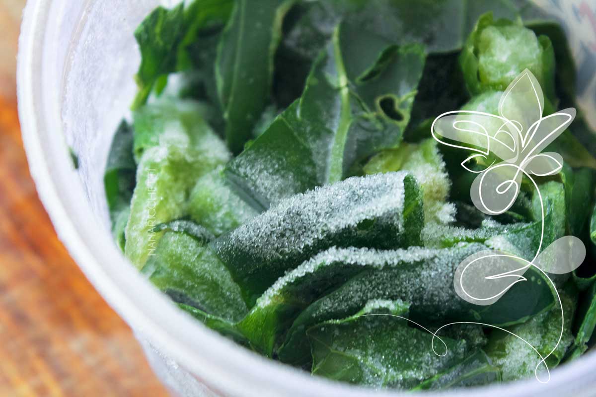 Receita de Suco de Laranja com Couve - o famoso suco verde, ótimo para começar o dia.