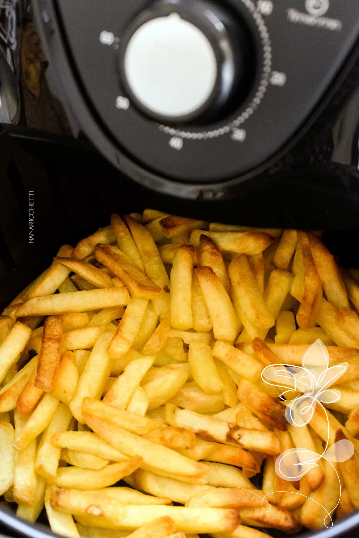 Passo a passo: Como fazer batata frita congelada na air fryer de