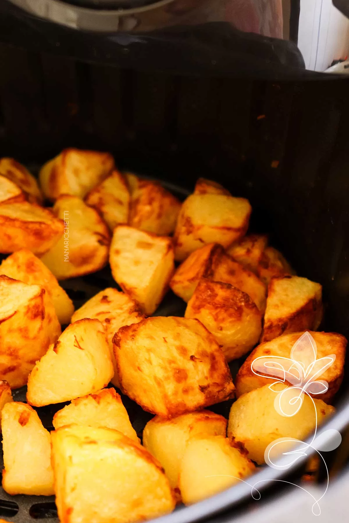 Aprenda como fazer Batata Sauté na AirFryer na sua casa.