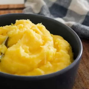 Receita de Purê de Batata Baroa - muito fácil de fazer para servir no almoço ou jantar da semana.