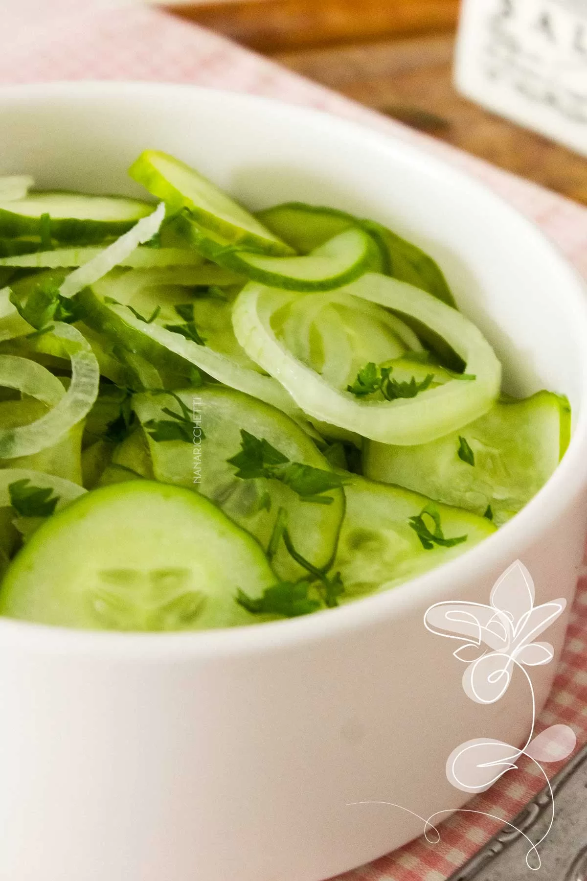 Aprenda a Como fazer Salada de Pepino Japonês para o Almoço!