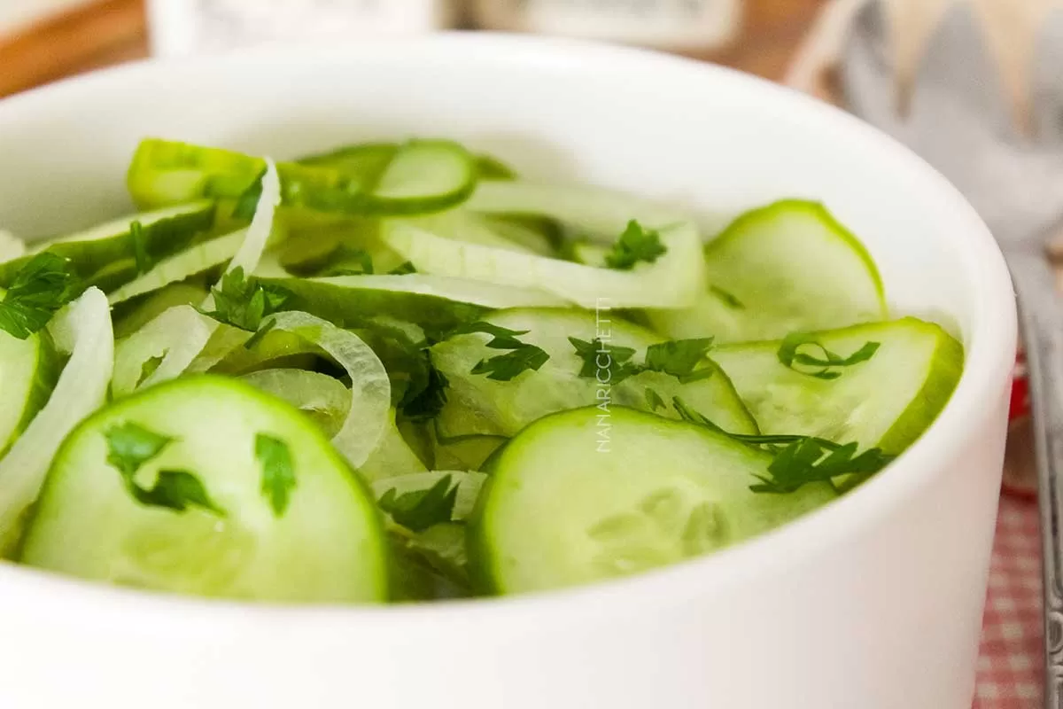 Aprenda a Como fazer Salada de Pepino Japonês para o Almoço!