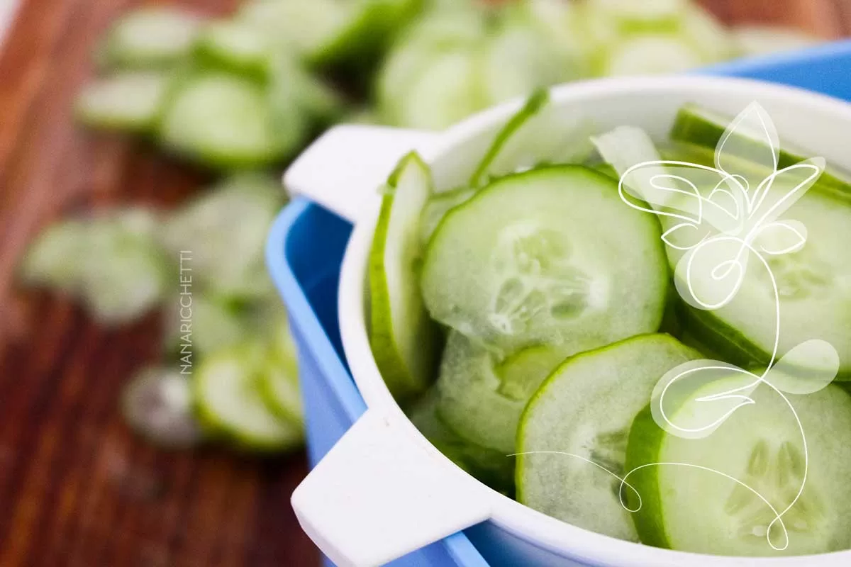 Aprenda a Como fazer Salada de Pepino Japonês para o Almoço!