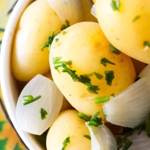 Receita de Conserva de Batata - nesse calor, sirva para petiscar ou na salada do almoço da semana.