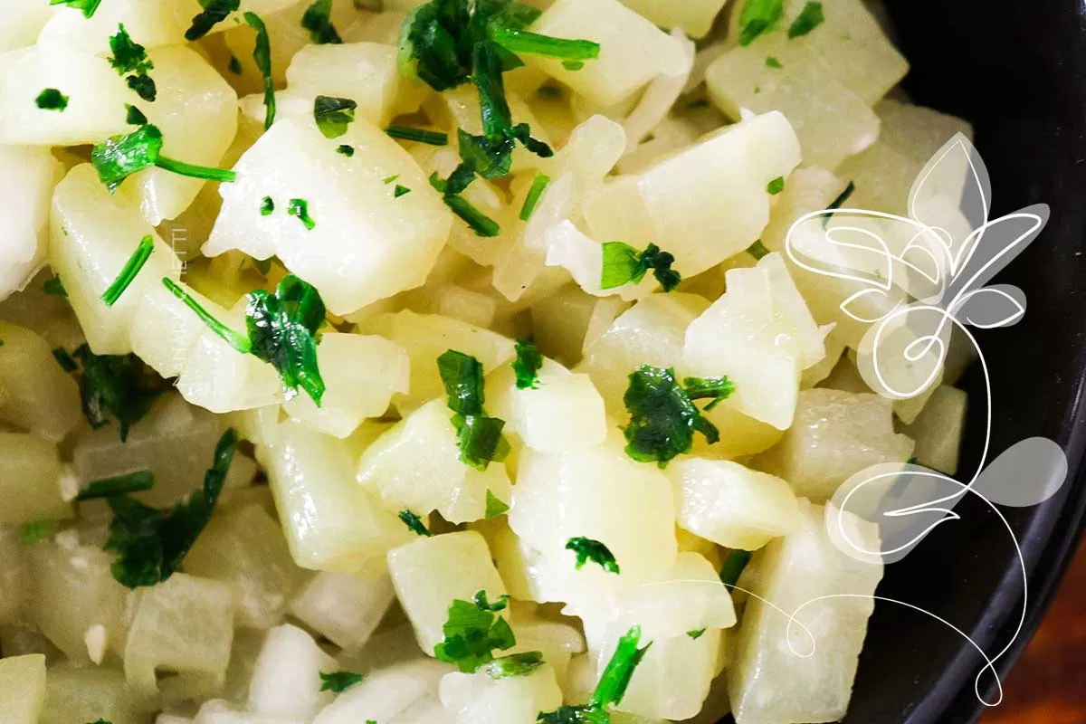 Receita de Salada de Chuchu - é muito fácil de fazer e já adianto que tem muita graça, sendo deliciosa.