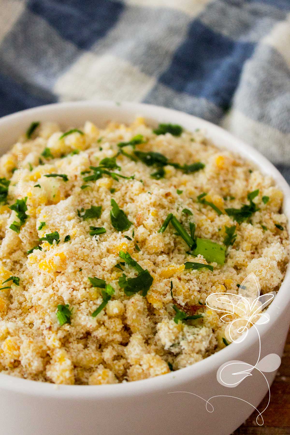 Receita de Farofa com Ovo - usando farinha de mandioca, você terá uma simples farofa para o almoço.