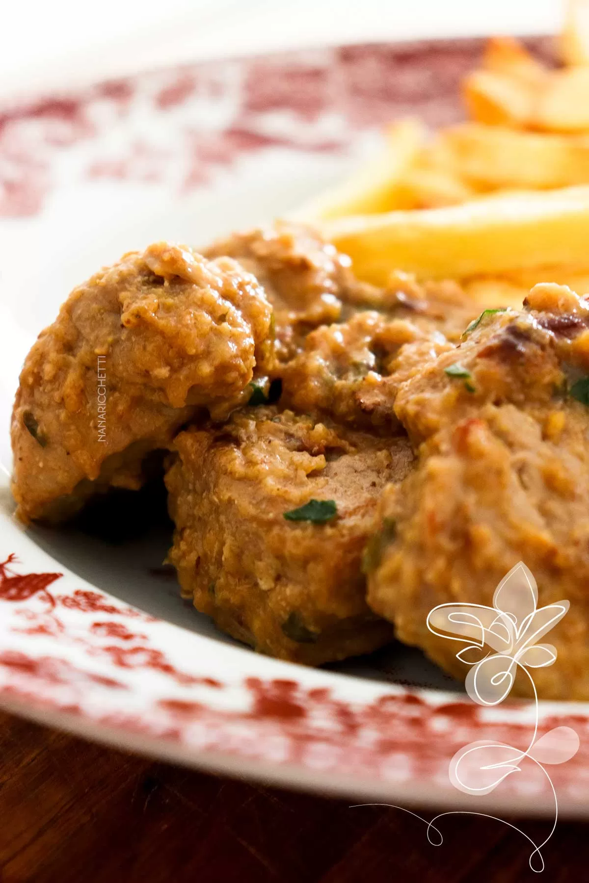 Receita de Filé Mignon Suíno com Cebola na Panela - almoço simples e maravilhoso para semana.