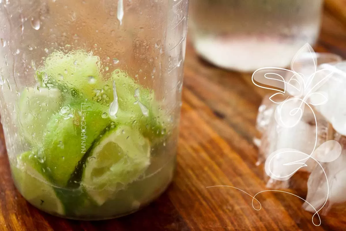 Receita de Limonada Suiça com Leite Condensado - veja como é fácil fazer uma bebida refrescante no liquidificador.