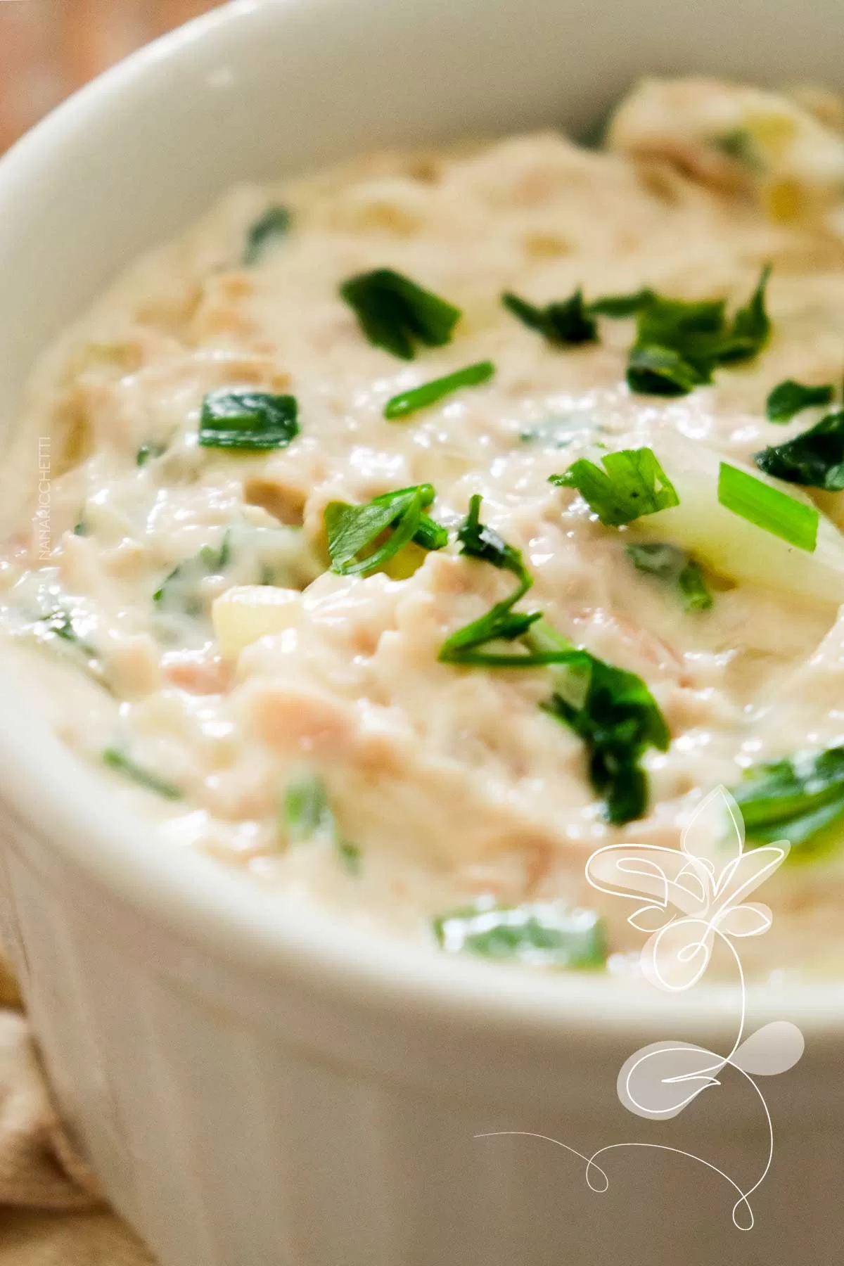 Receita de Patê de Atum com Maionese Simples - para o lanche da tarde do final de semana com a família ou amigos.