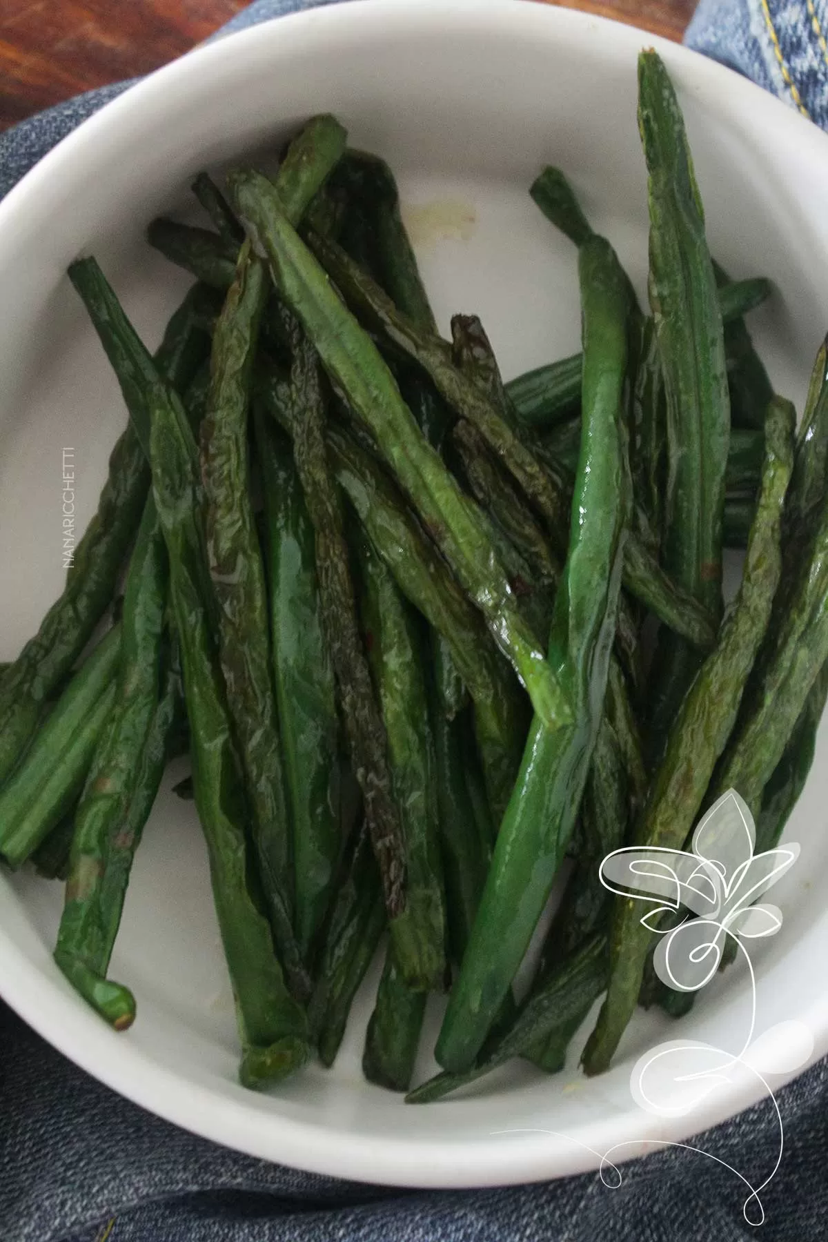 Receita de Vagem Holandesa na Manteiga - faça esse prato fácil e delicioso para o almoço. 