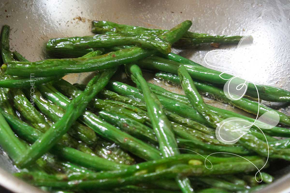 Receita de Vagem Holandesa na Manteiga - faça esse prato fácil e delicioso para o almoço.