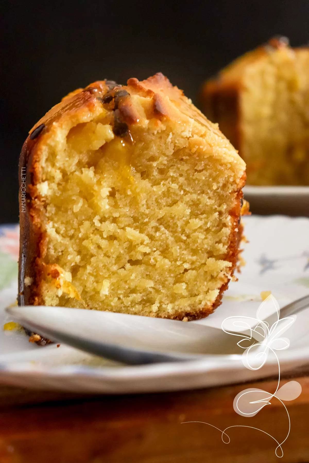 Receita de Bolo de Maracujá com polpa da Fruta - caseiro, fofinho e delicioso para o lanche da tarde.