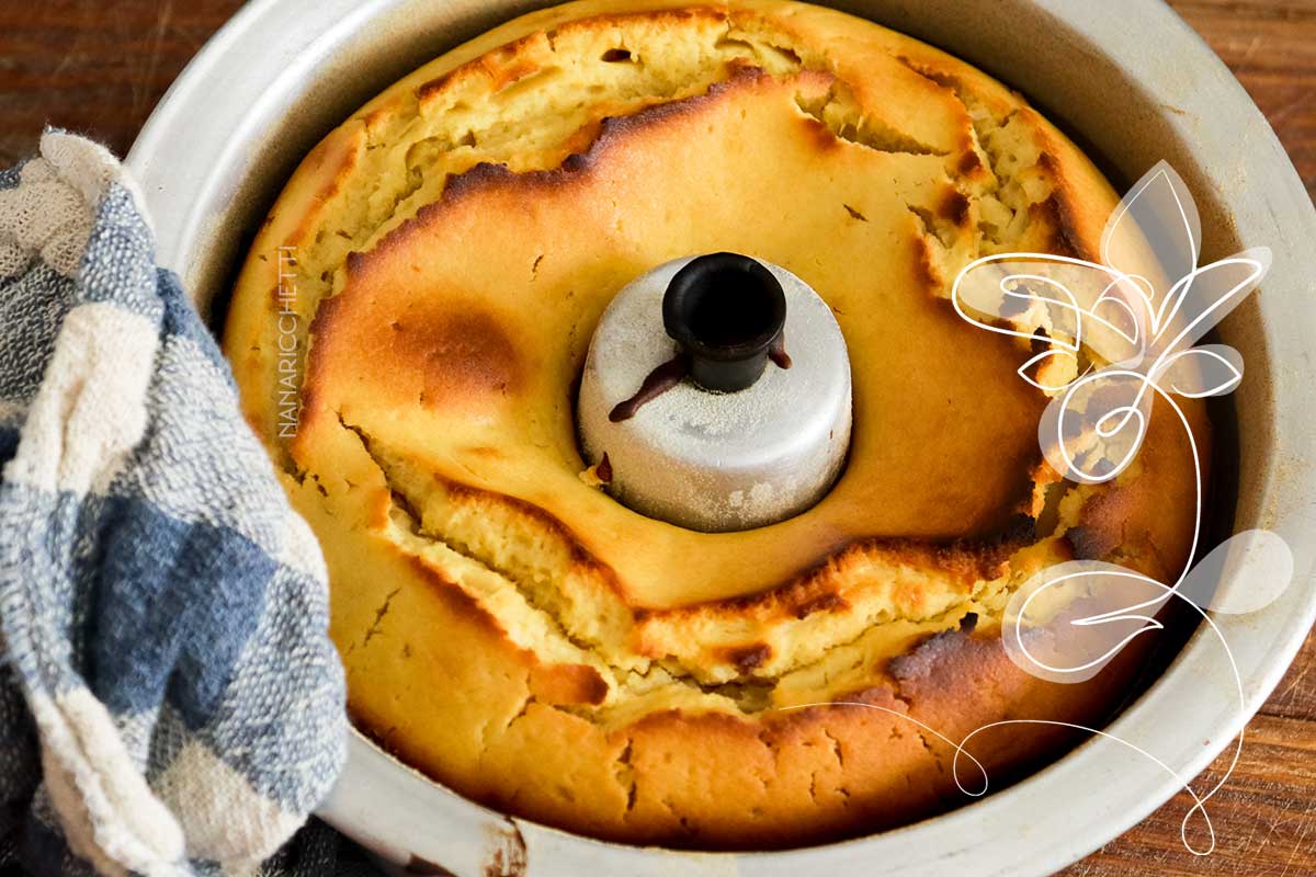 Receita de Bolo de Maracujá com polpa da Fruta - caseiro, fofinho e delicioso para o lanche da tarde.