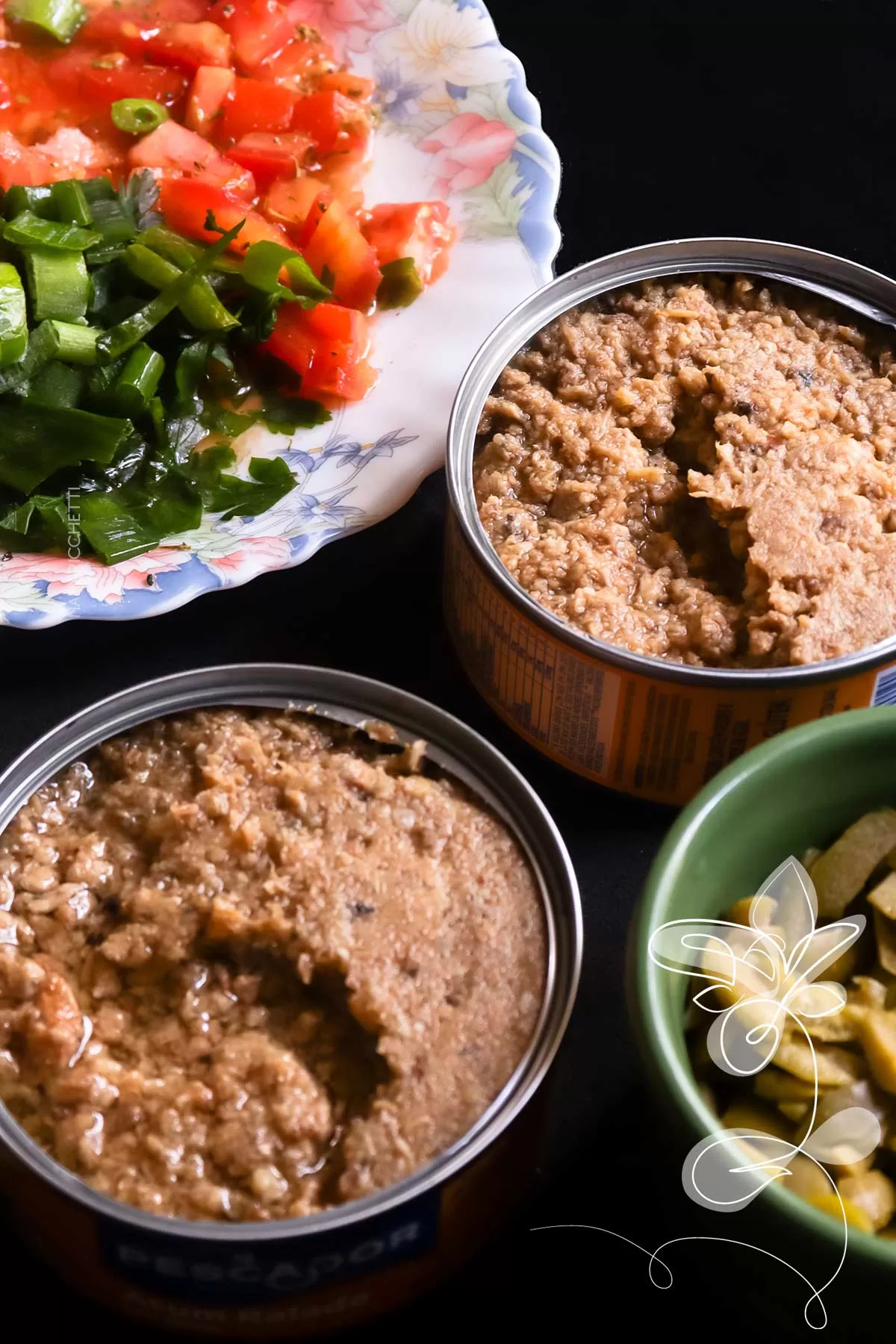 Receita de Torta Salgada de Atum de Liquidificador - um clássico da nossa cozinha, para lanchar ou servir no jantar.