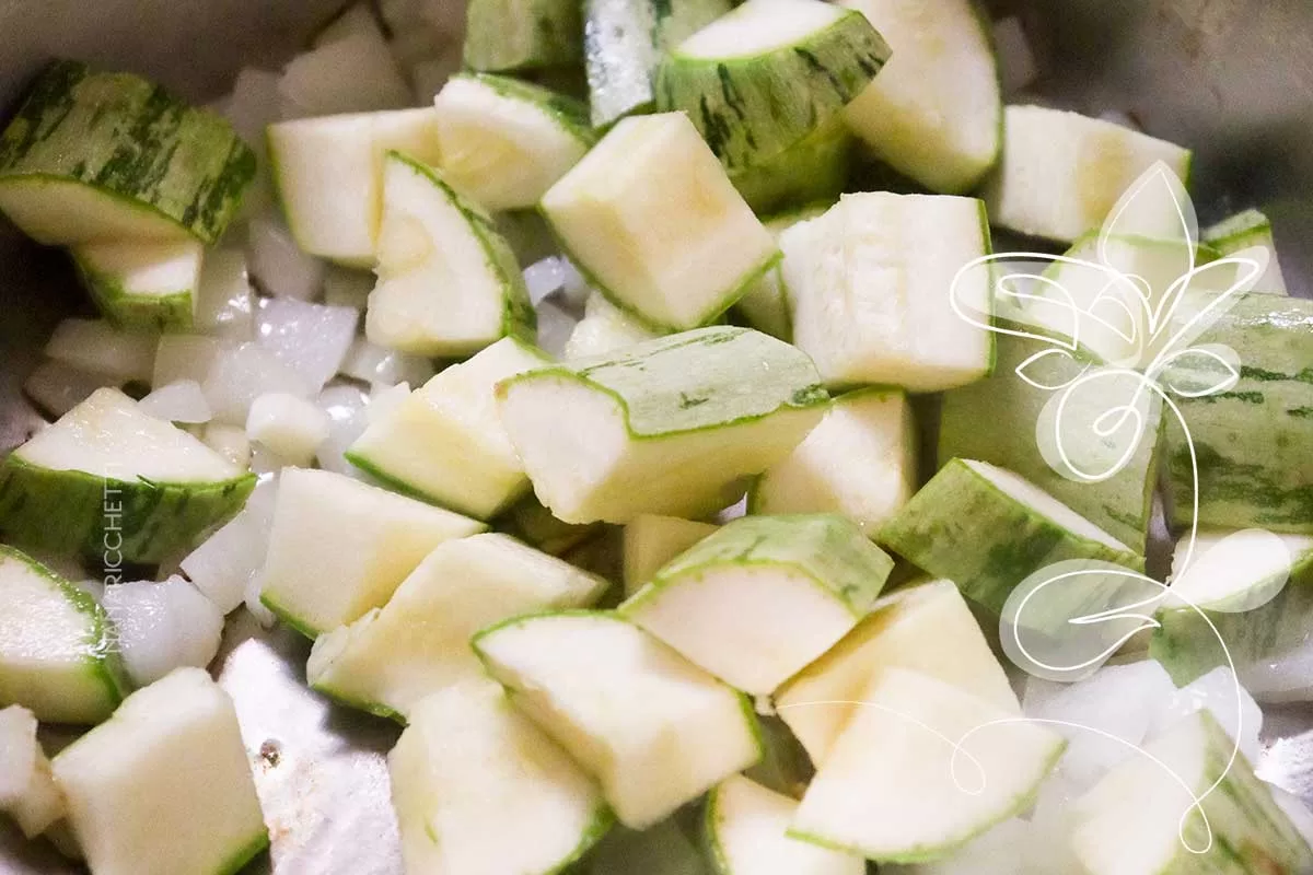 Receita de Abobrinha Refogada - perfeito para o almoço ou jantar durante a semana.