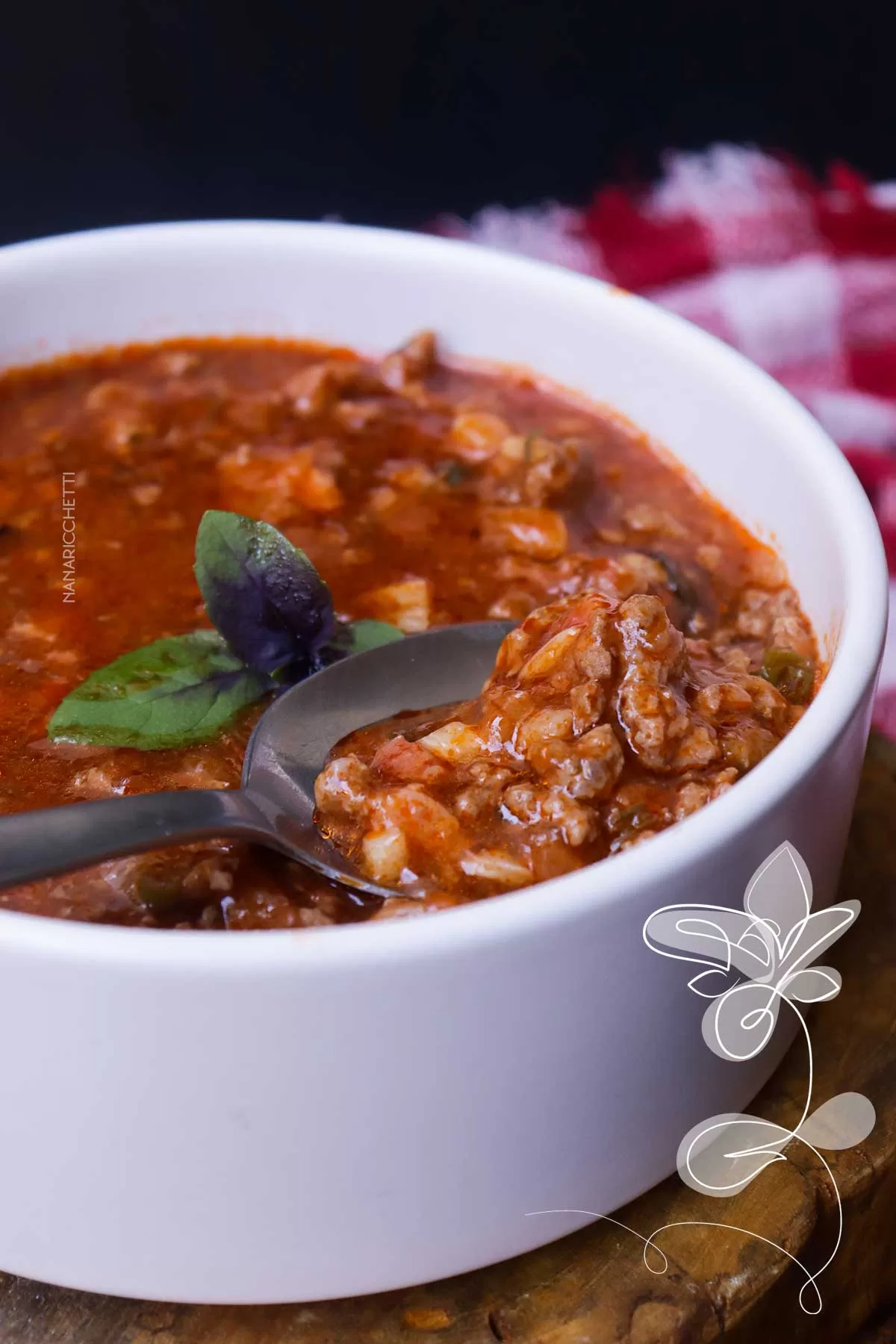 Receita de Molho de Tomate com Carne Moída - o famoso molho bolonhesa para por no macarrão, lasanha ou nhoque.