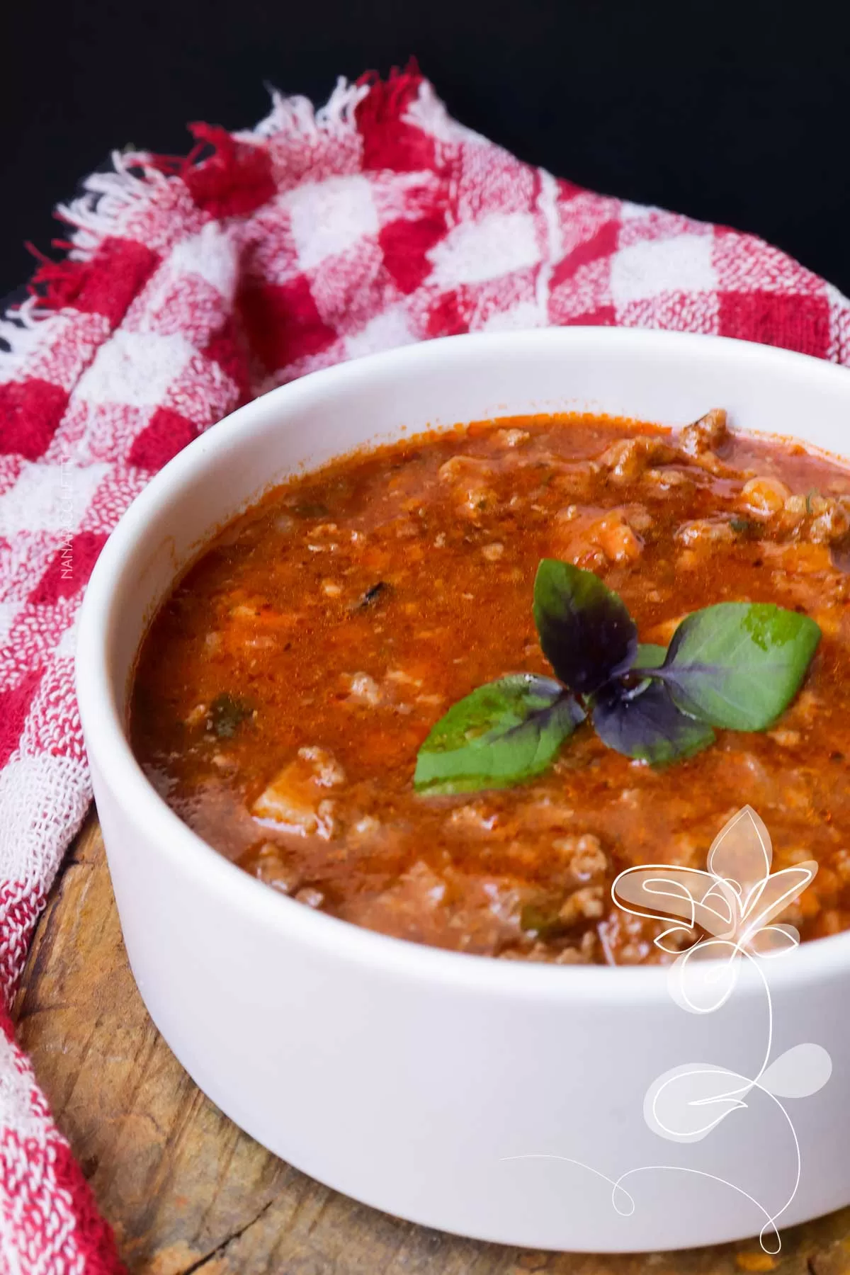 Receita de Molho de Tomate com Carne Moída - o famoso molho bolonhesa para por no macarrão, lasanha ou nhoque. 