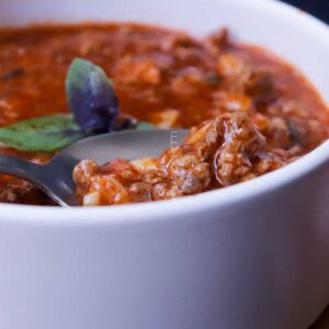 Receita de Molho de Tomate com Carne Moída - o famoso molho bolonhesa para por no macarrão, lasanha ou nhoque.