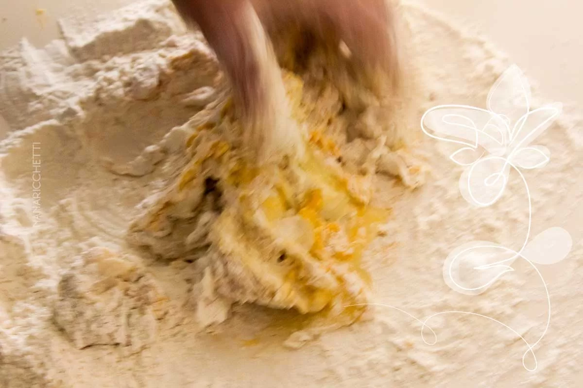 Pão de Hambúrguer Artesanal - um pão caseiro e fácil de fazer para o lanche da família.