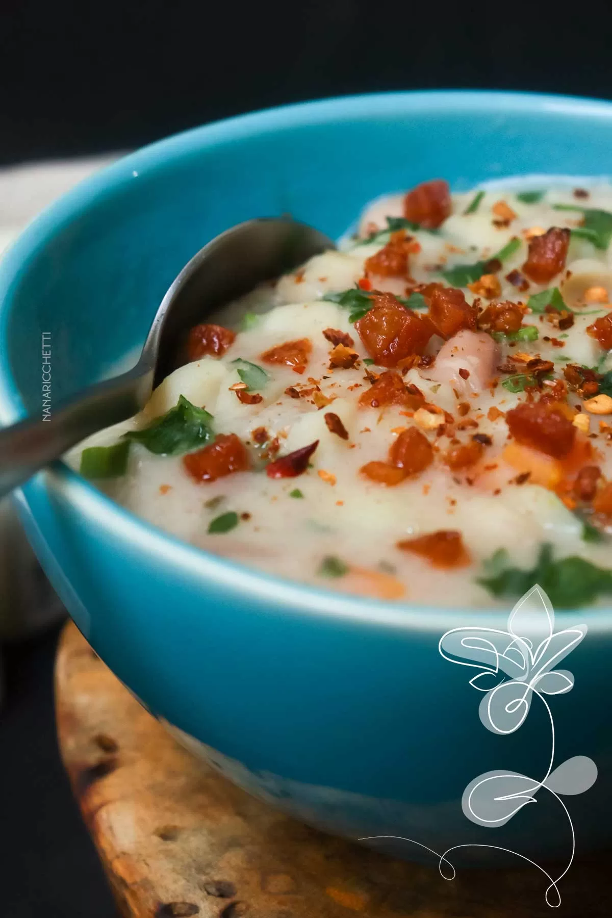 Receita Sopa de Feijão com Macarrão - uma deliciosa sopa para a família nos dias frios de inverno.