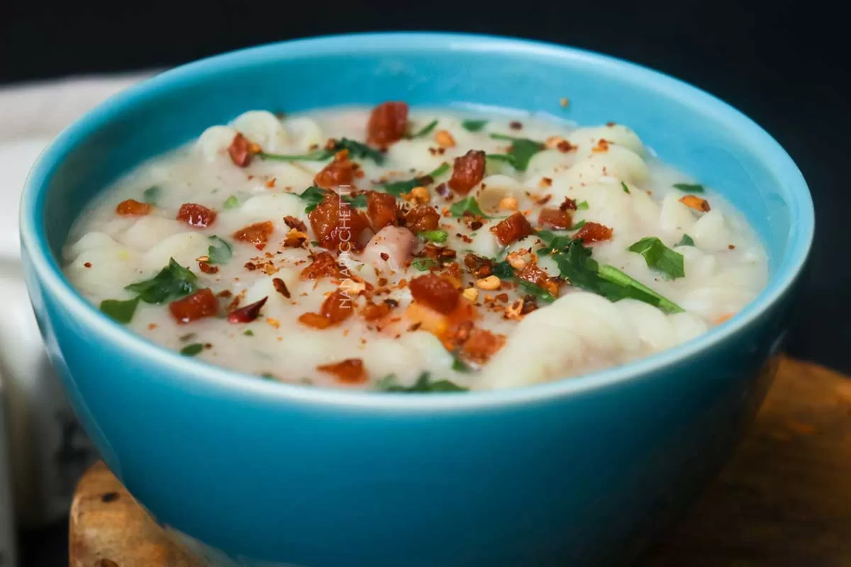 Receita Sopa de Feijão com Macarrão - uma deliciosa sopa para a família nos dias frios de inverno.