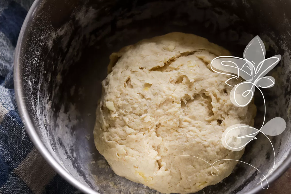 Receita de Pão de Mandioca - pão caseiro gostoso e macio, muito simples de fazer.