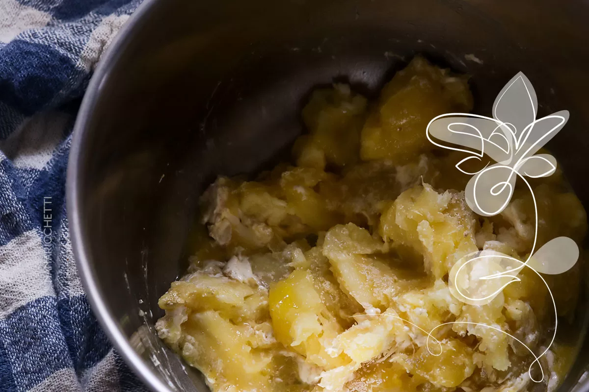 Receita de Pão de Mandioca - pão caseiro gostoso e macio, muito simples de fazer.