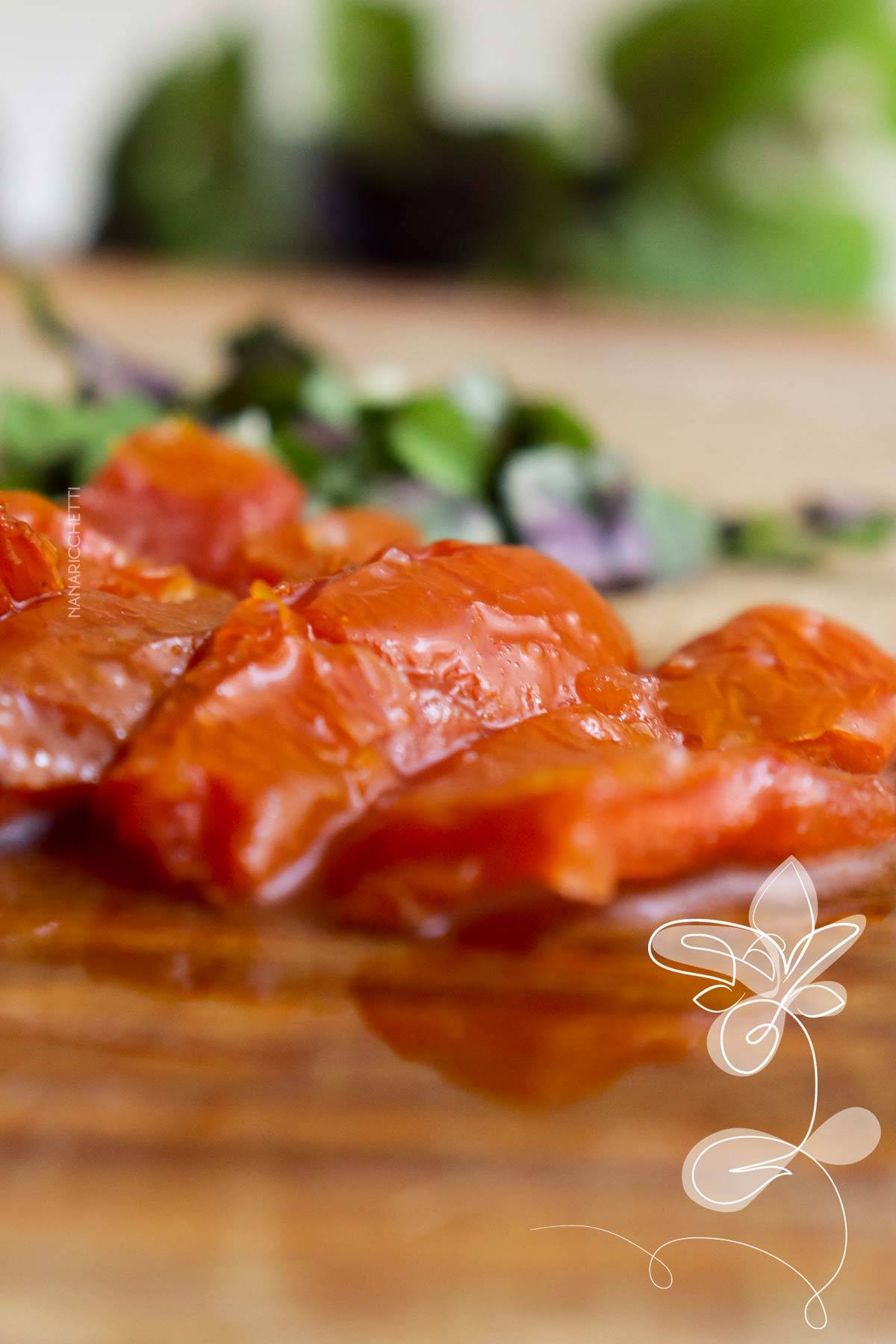 Receita de Macarrão com Tomate Seco - um prato simples, rápido e gostoso para um almoço rápido.