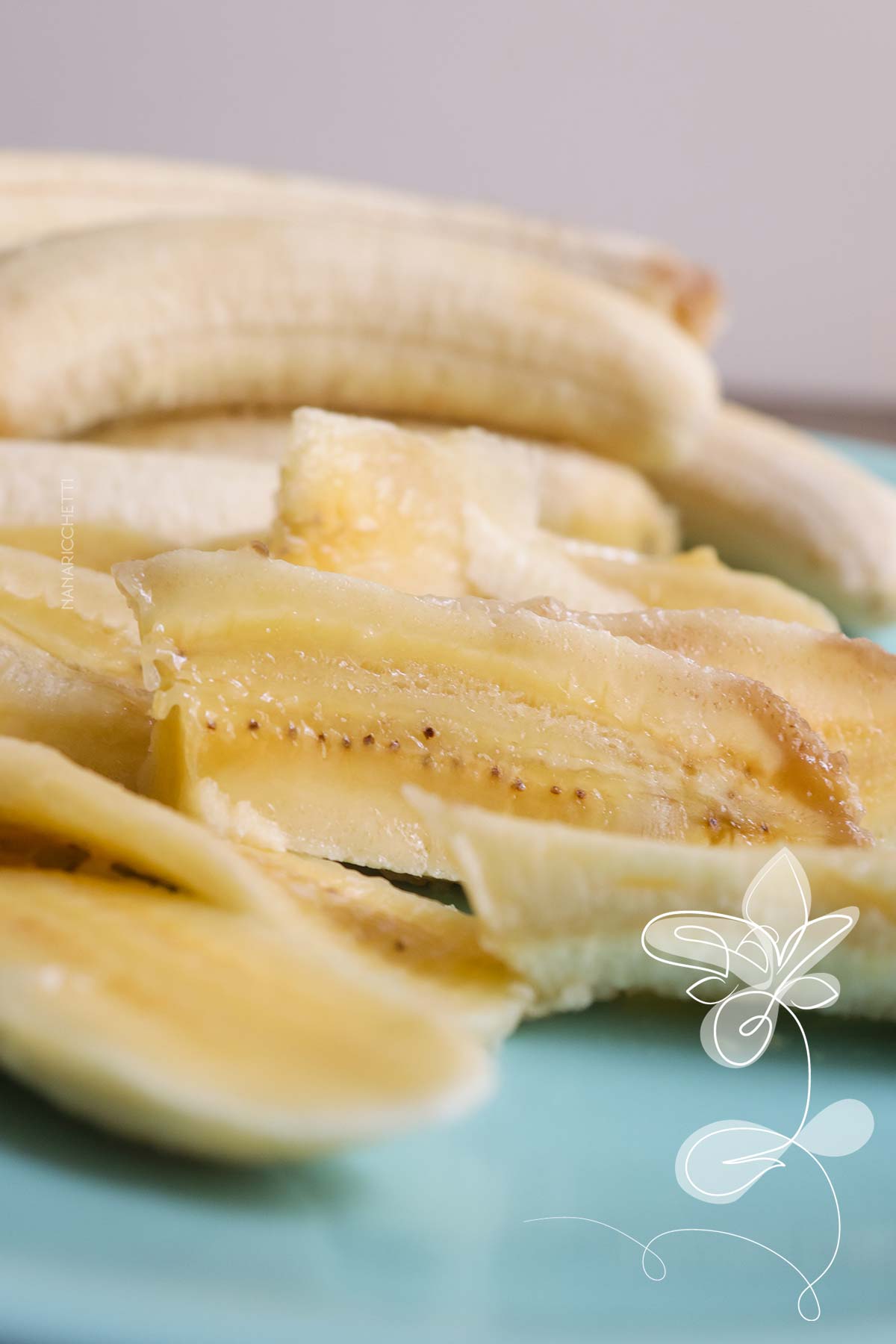 Receita de Torta Preguiçosa de Banana - uma sobremesa simples de fazer.